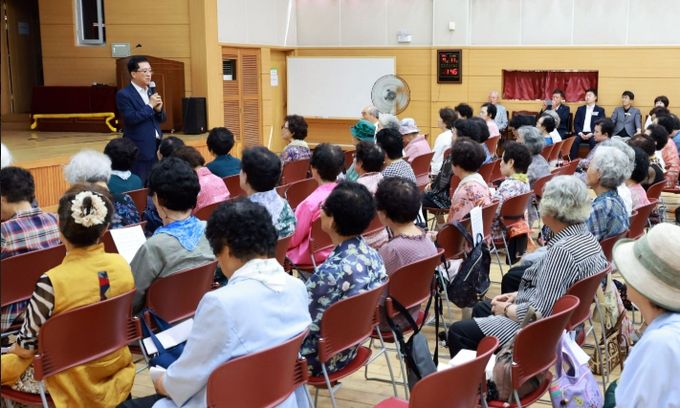 2025년 유성노인대학 제1학기 종강식 참석