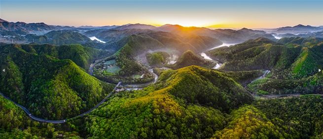 반구천의 암각화 전경