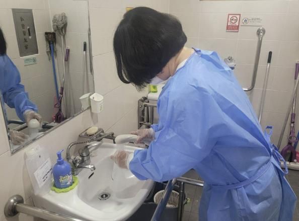 검체 채취 사진
