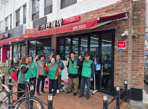 사천시 선구동 새마을회‘아나바다 나눔 장터 운영’