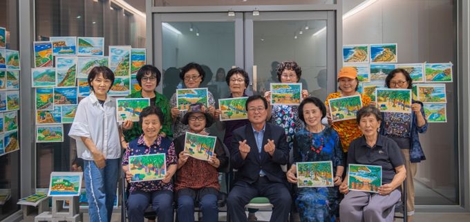 영도구, 호주 노던비치즈시 그림&사진전시회 참여 동아리 격려 방문