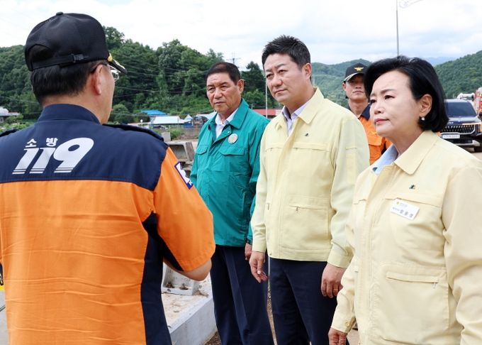 가평 수해 현장 달려간 경기도의회 의장단, 김진경 의장 “피해 수습에 총력, 특별재난지역 지정에도 힘 모으겠다”