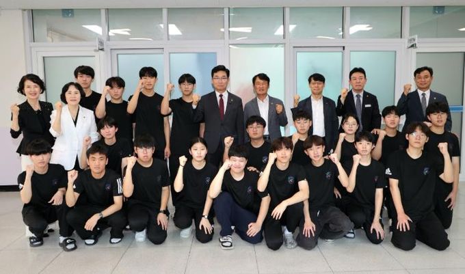 윤건영 교육감, 제60회 전국기능경기대회 출전 선수 격려