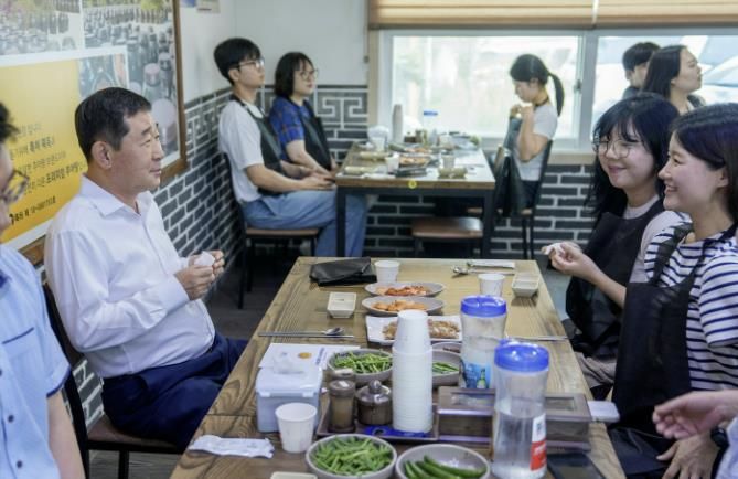 민원담당공무원 간담회 사진 제공