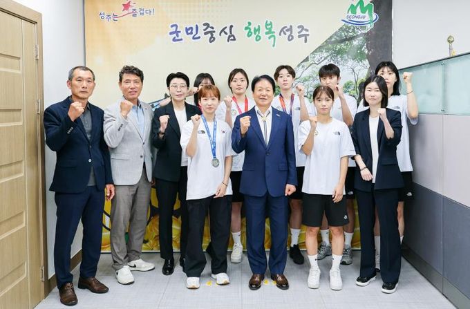 성주군청 태권도 손민선 선수,2025 라인루르 하계세계대학경기대회 은메달로 성주군 위상 높이다