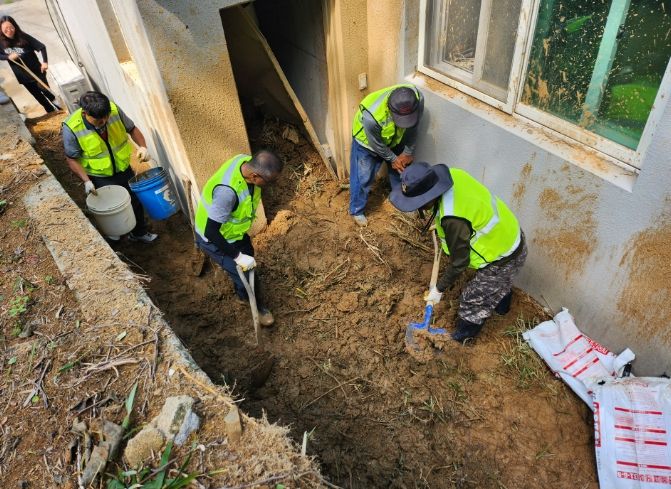 지역의 안전과 복구 작업을 책임지다 !‘함안군안전협의체(T형), 응급복구 지원 활동 펼쳐