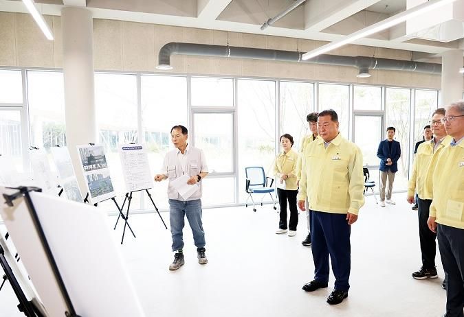 김경일 파주시장, 공공건축물 건립 현장 점검 완료