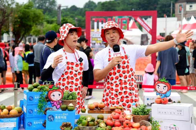 2024년 화천토마토축제장에서 진행된 공영쇼핑 라이브 방송
