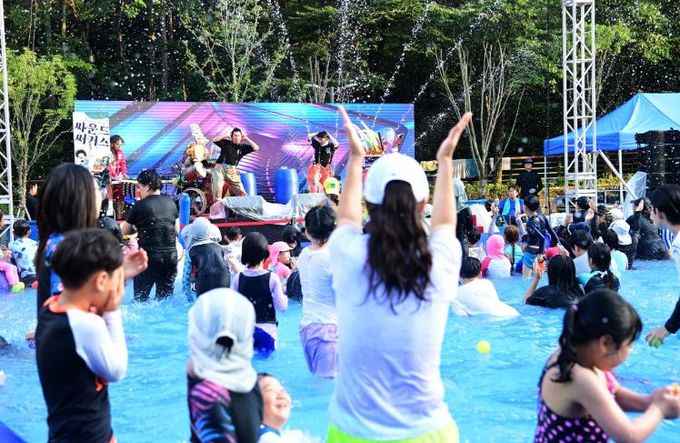 진주시, 여름 무더위 탈출구‘진양호 물빛워터페스티벌’개최 - 2023년사진