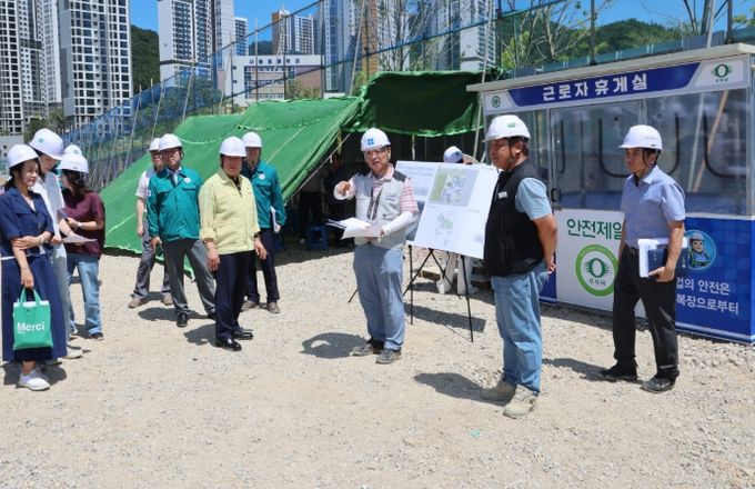 나 시장, 개인 휴가 일정 중에 대형 건설공사장 긴급 현장점검