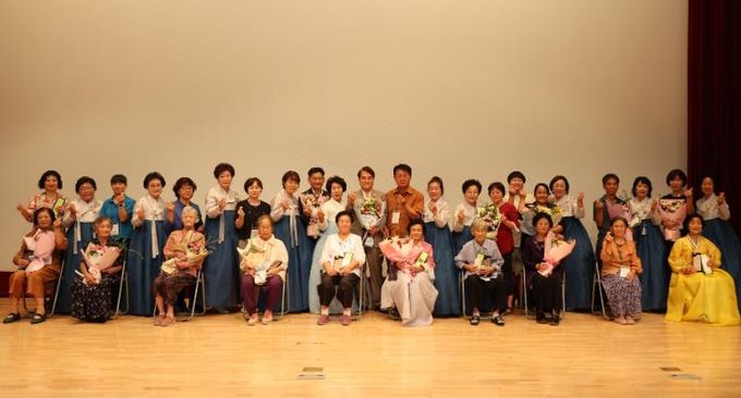 제11회 행복한 가정 실천하기 시상식 개최 사진(청소년수련관 다목적홀)