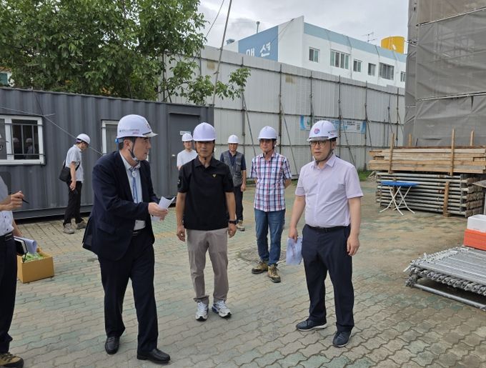 혹서기 학교 공사현장 안전점검 및 근로자 격려