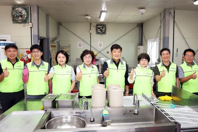 대전광역시 유성구의회, 현충원 참배객에 따뜻한 한 끼 나눔 봉사활동 나서