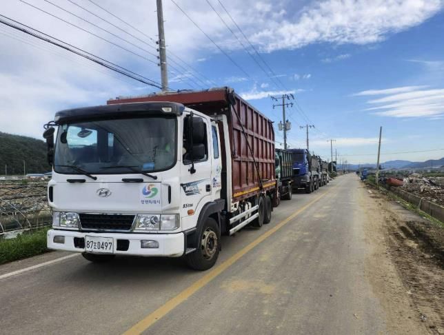 산청군, 극한호우 폐기물 처리에 김해·창원 힘 보태