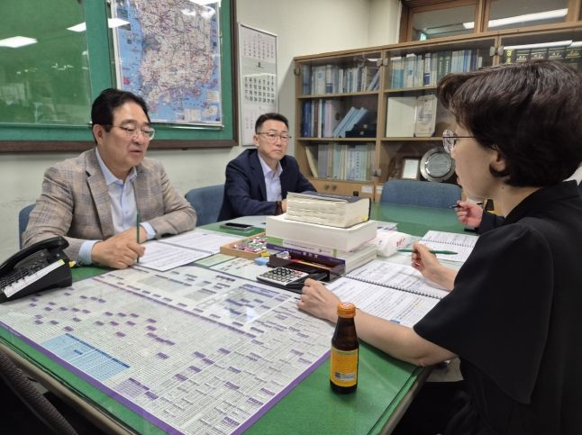 14일 2026년도 전환사업 선정 및 도비예산 확보를 위한 충북도청을 방문(옥천군)