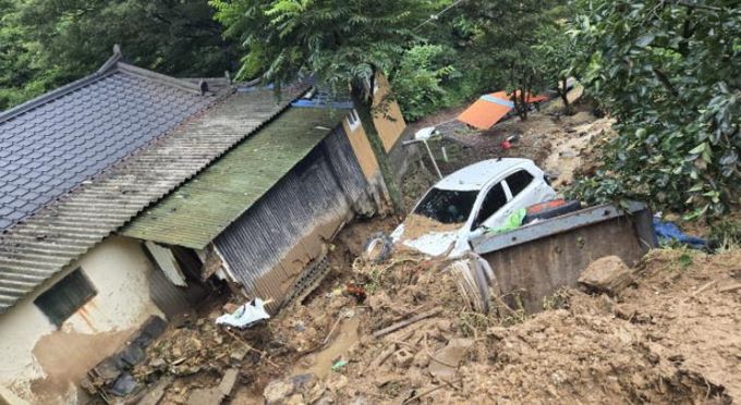 재무과)호우피해 관련 고향사랑기부제 (청도읍 청석암 사진)