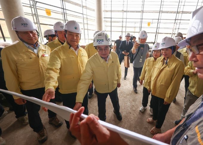 김성제 의왕시장, 김동연 경기도지사와 중소규모 건설공사장 산업재해 예방 현장 점검 실시