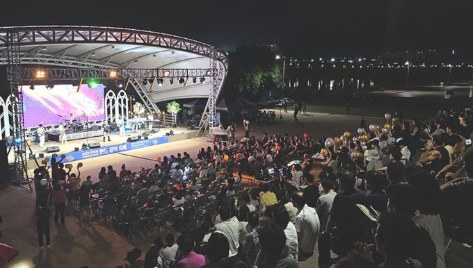 진주시 ‘한여름밤, 젊음과 열정 가득한 밴드 축제’ 호응