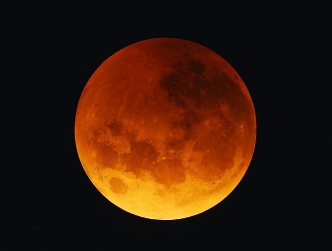 - 2022년 11월 8일 밀양아리랑우주천문대에서 촬영한 개기월식 장면