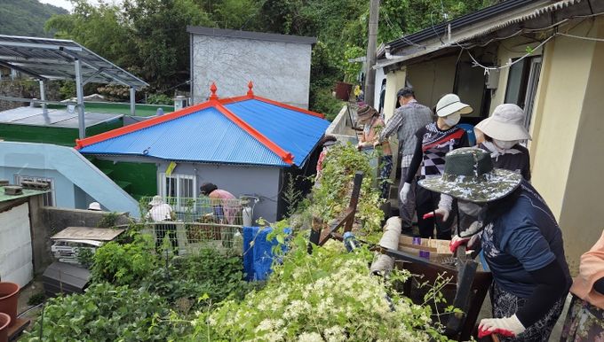 취약계층 청소 봉사활동