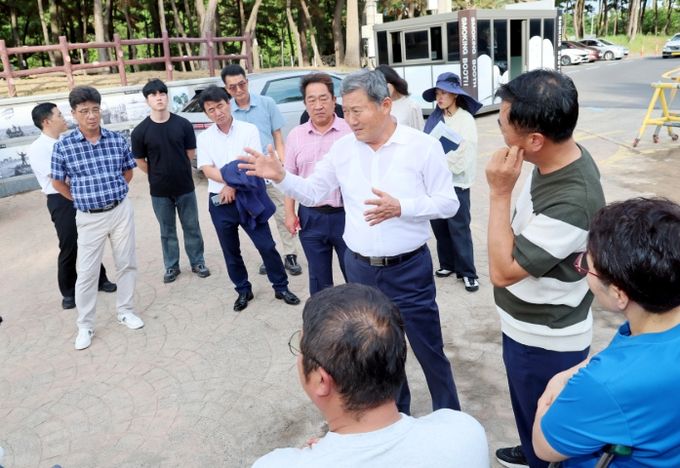 민원 현장 찾은 김완근 제주시장(이호해수욕장)