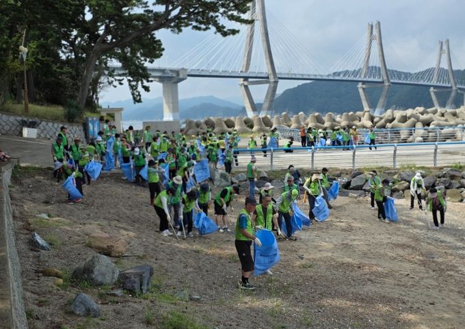 저도 해안가 해양쓰레기 정화활동