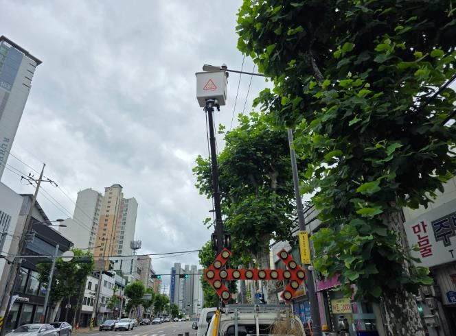 가로등 led 교체 작업 사진