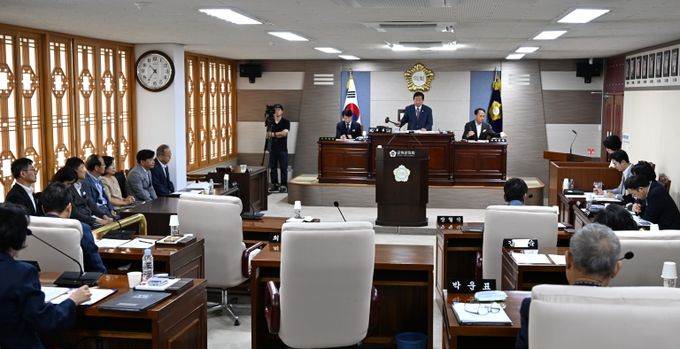 군위군의회 제292회 임시회 개회_의회사무과