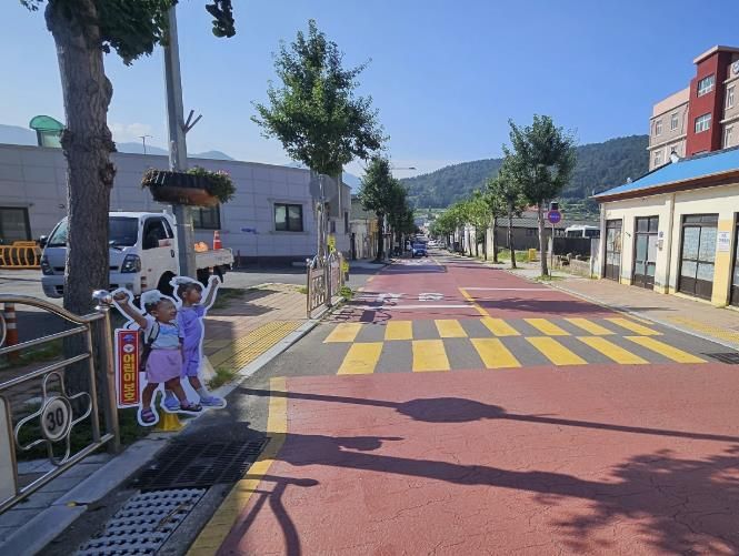 남해군‘도로변 어린이 표지판 시범 설치’완료