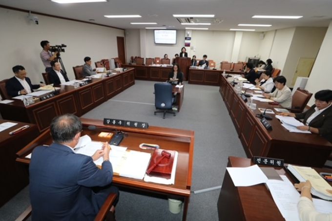 제주특별자치도의회 교육자치 특별위원회