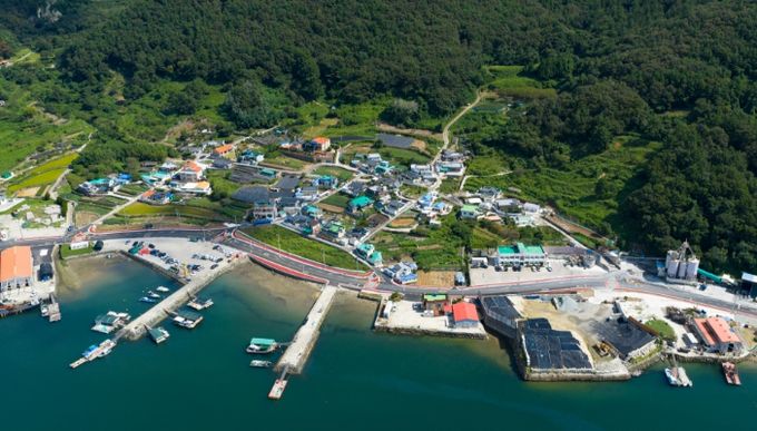 광도면 좌진마을, 지방도 1021호선 선형개량공사