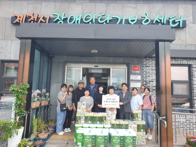 충북도의회 산업경제위원회 추석맞이 위문품 전달