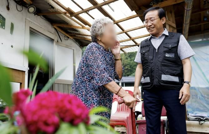 김문근 단양군수와 어르신