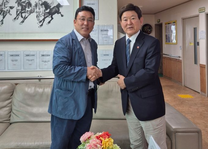 사회복지시설 위문 방문한 김광수 교육감