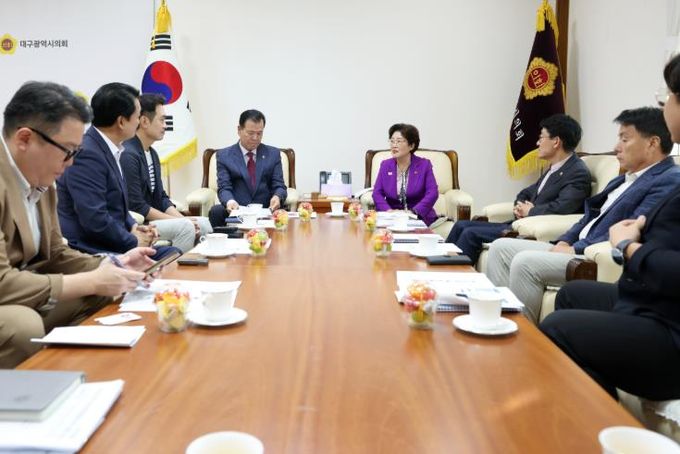 경상남도의회 경남지방의회발전연구회, 대구·경북 의회사무처 운영 체계 분석 비교