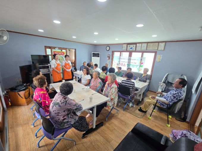 어린이부터 어르신까지 함께하는 식생활 체험