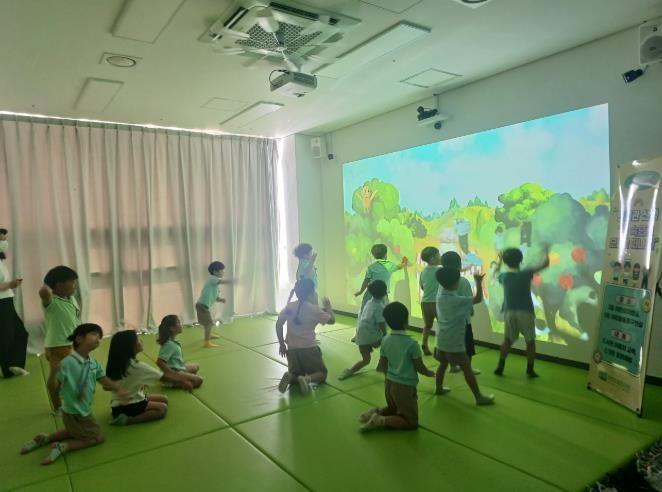 책 숲으로 소풍 가요, 사천시립도서관 견학 프로그램 인기