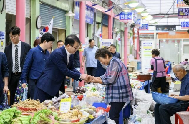 남해군, 전통시장 장보기 행사로 지역상권 활력 제고