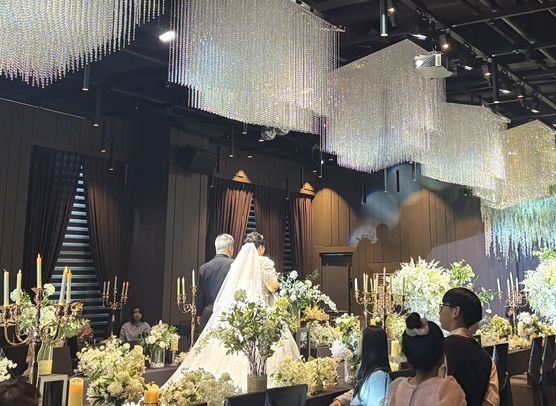 ‘반짝반짝, 내 인생’ 리마인드 웨딩 행사