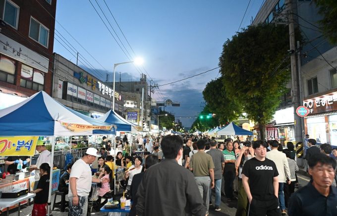 군분로 글로벌 토요 야시장 개장식