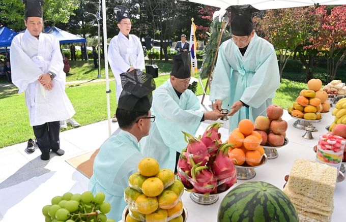 한국전쟁 진주민간인 희생자 ‘합동위령제’ 봉행