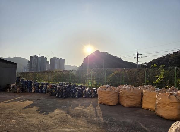 폐수도계량기 및 부속자재 사진