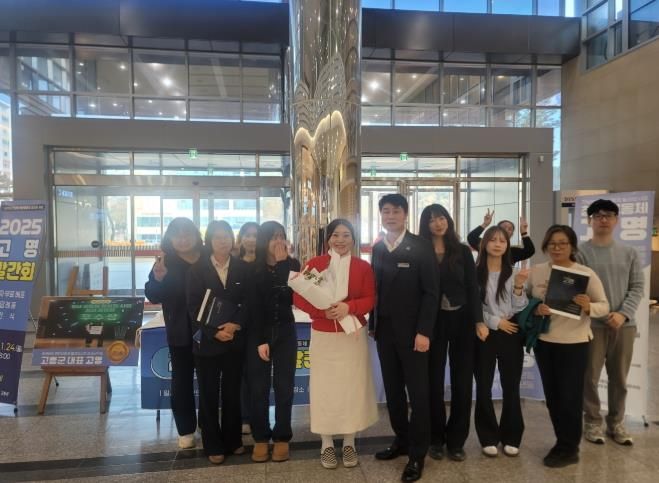 고흥군, 전남형 청년공동체‘고명팀’청년공동체 활성화사업 우수공동체로 선정 (2) - 왼쪽 3번째부터 김경림 고명팀 대표, 송민철 인구정책실장