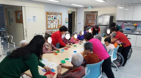 “돌봄에 돌봄을 더하다” 하동군, 요양보호사 처우개선..100명→1400명 전면 확대