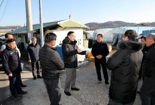 하동군, 강풍 피해 농업시설물 하루 만에 복구 완료해