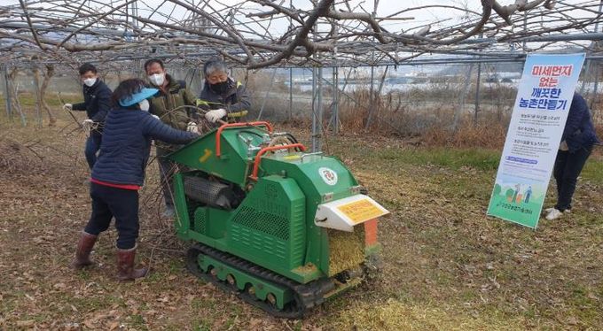 강진군, ‘영농부산물 안전처리 파쇄’ 신청하세요
