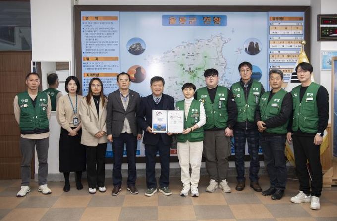 울릉군 공무직 노조, 임금협약 체결 기념 지역사회 나눔 실천