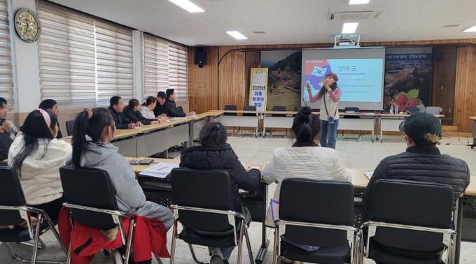 외국인 근로자 ‘소통의 문’ 연다..2026 하동 한국어학당 운영