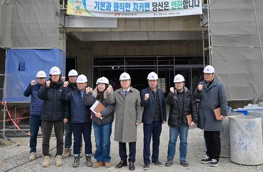 여수시가 지난 21일부터 오는 2월 6일까지 관내 50억 원 이상 대형 발주 현장 6개소를 대상으로 우선 집중 안전점검을 실시한다.