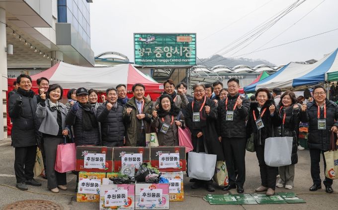 김진태 도지사와 함께 횡성전통시장 장보기 행사